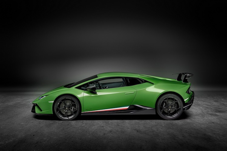 Sieu xe hang khung Huracan Performante 