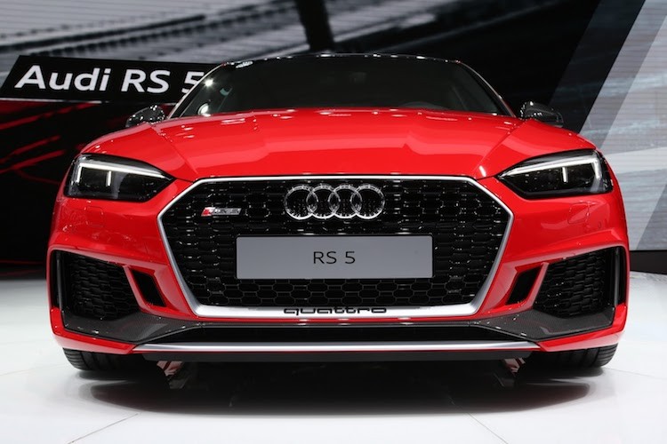 Audi RS5 dung may Porsche Panamera “chot gia” 1,84 ty-Hinh-2