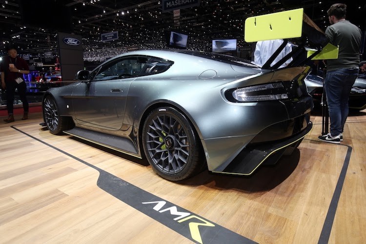 Aston Martin gay “choang” voi sieu xe dua Vantage AMR Pro-Hinh-3