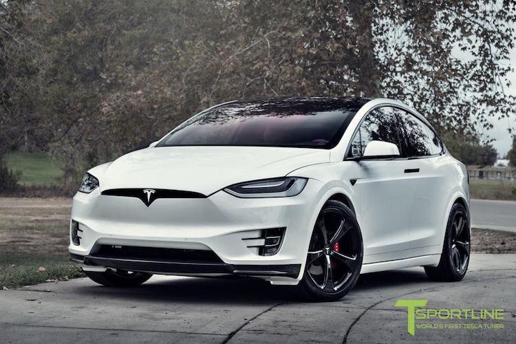 SUV dien Tesla Model X do dau tien “chot gia” 4,1 ty