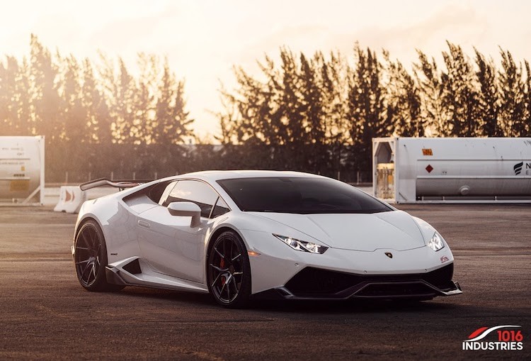 Lamborghini Huracan len doi Performante voi 578 trieu