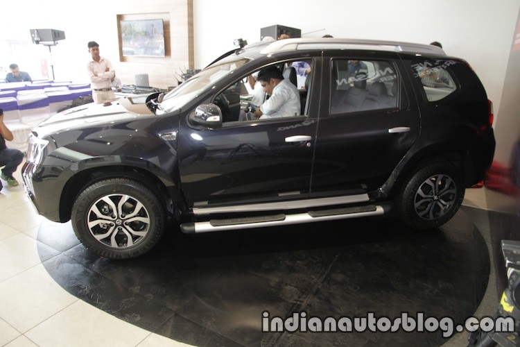 SUV co nho Nissan Terrano “chot gia” chi tu 349 trieu-Hinh-2