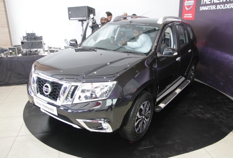 SUV co nho Nissan Terrano “chot gia” chi tu 349 trieu