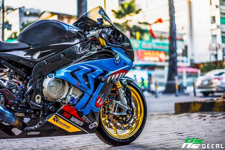 Sieu moto BMW S1000RR khoe 