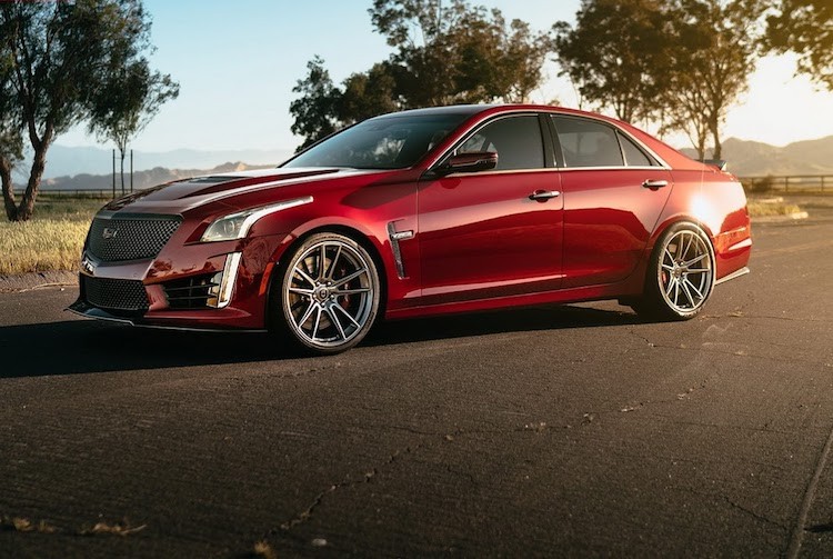 “Hang hiem” Cadillac CTS-V gia 1,97 ty do mam dang cap