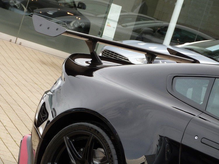 Sieu xe “hang hiem” Aston Martin Vantage GT8 gia 6,9 ty dong-Hinh-9