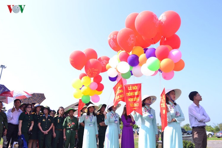 Le Thuong co Ngay hoi thong nhat tai Doi bo Hien Luong Ben Hai