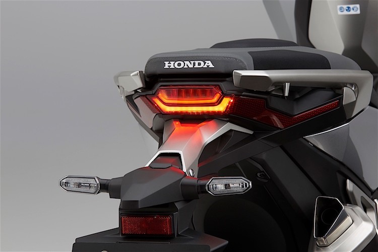 Xe tay ga “phuot” Honda X-ADV thet gia 246 trieu dong-Hinh-12