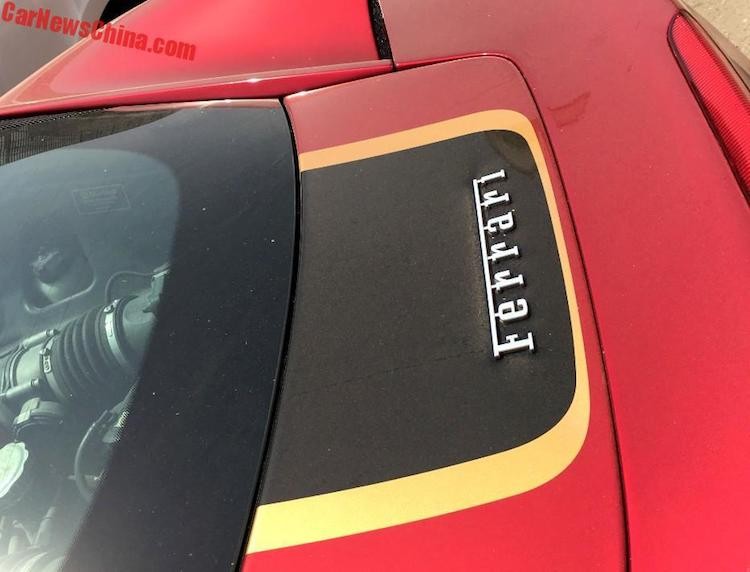 Sieu xe Ferrari 458 Italia rong &quot;phu bui&quot; tai Trung Quoc-Hinh-6