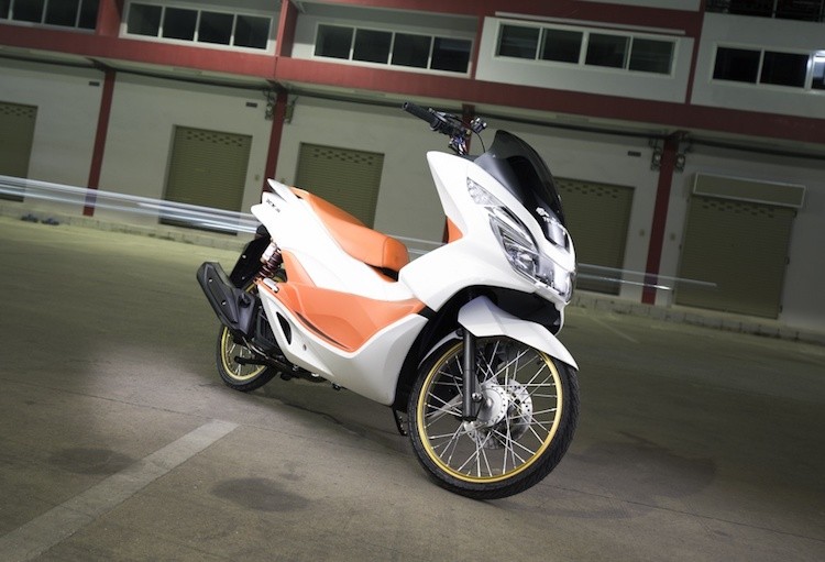 Xe tay ga Honda PCX “sang chanh” voi ban do khung