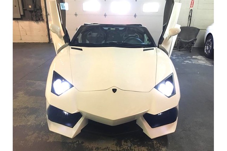 Sieu xe Lamborghini Aventador Roadster “nhai” gia 1,24 ty-Hinh-3