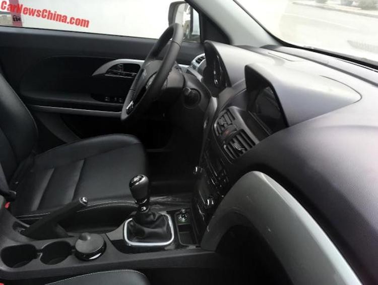 Xe sang Acura MDX &quot;nhai&quot; gia chi 263 trieu tai Trung Quoc-Hinh-5