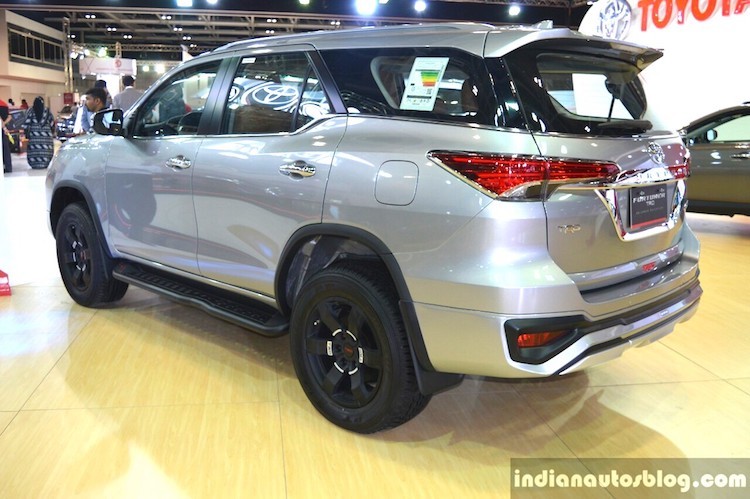 Toyota Fortuner ban the thao TRD “sieu ngau” gia 755 trieu-Hinh-4