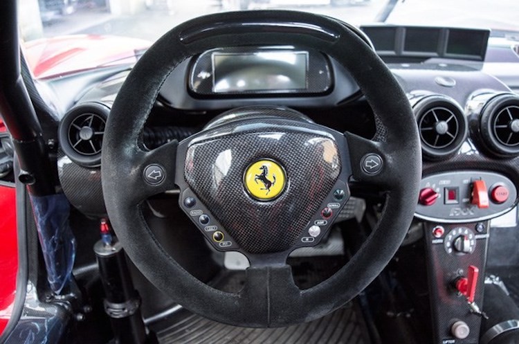 Sieu xe dua Ferrari FXX “hang khung&quot; gia chi 76,1 ty-Hinh-9