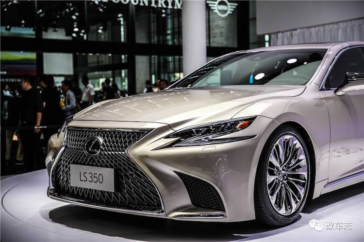 Xe sang Lexus LS350 moi &quot;chot gia&quot; 3,3 ty dong-Hinh-6