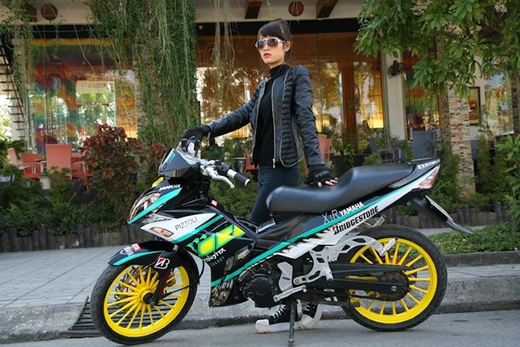Nu biker Viet do dang ben “xe no” Yamaha X1R-Hinh-2