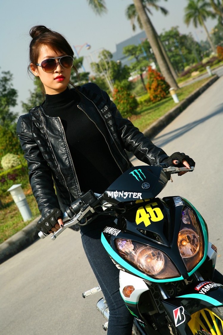 Nu biker Viet do dang ben “xe no” Yamaha X1R-Hinh-6