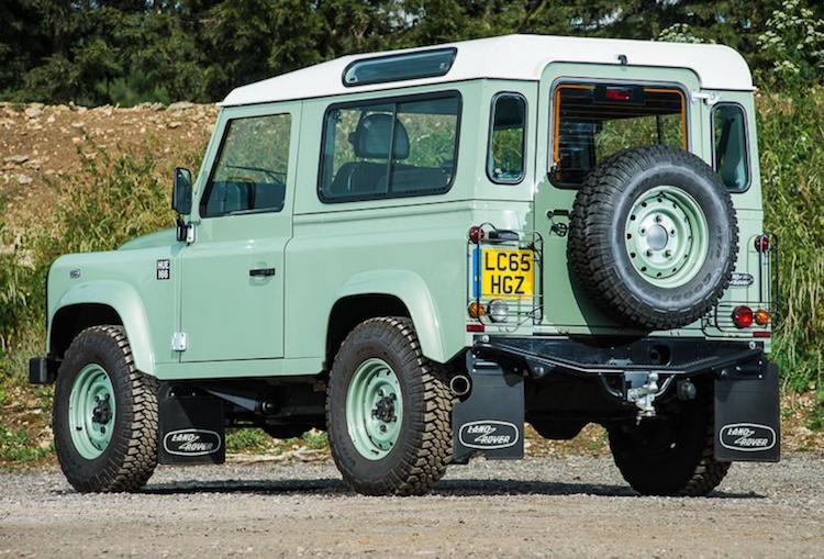 Mr.Bean ban xe dia hinh Land Rover Defender gia 1,3 ty-Hinh-3