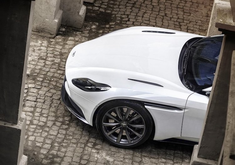 Sieu xe Aston Martin DB11 may Mercedes “gia re” 4,52 ty-Hinh-8