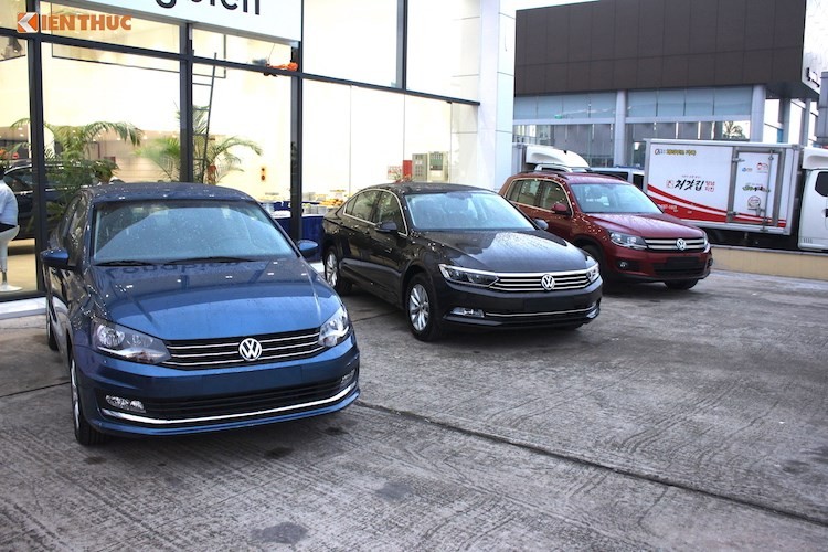 Diem mat &quot;xe hop binh dan” Volkswagen giam gia tai VN