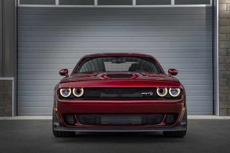 Dodge Challenger Hellcat 2018 “them co bap” gia 1,6 ty dong-Hinh-2