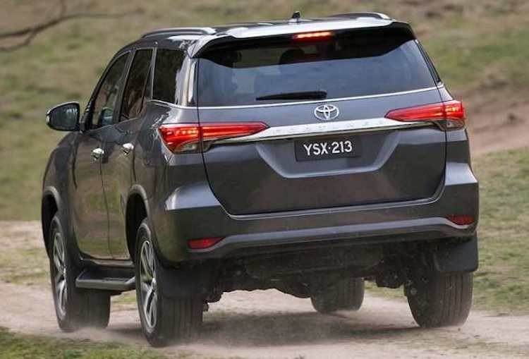 Toyota Fortuner &quot;sang chanh&quot; nhu Maybach nho noi that do-Hinh-7