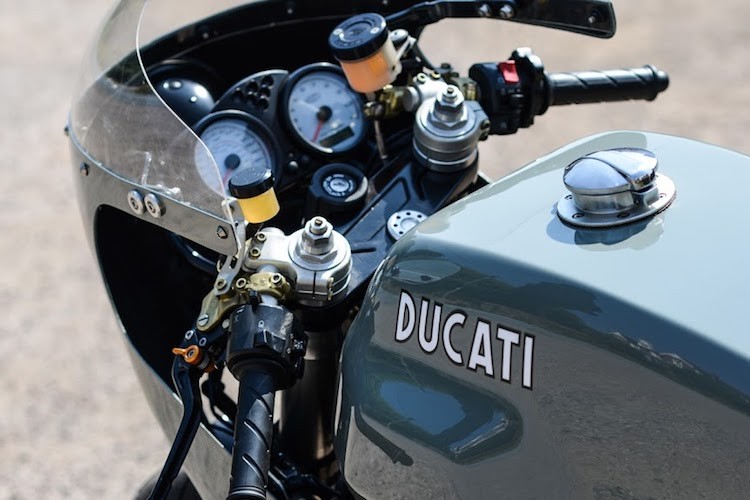 Ducati 1000SS &quot;xuong doi&quot; huyen thoai xe dua 750SS Imola-Hinh-4