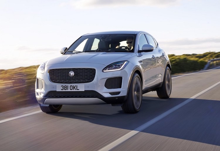 Jaguar E-Pace “chot gia&quot; 877 trieu dau Mercedes GLA-Hinh-10