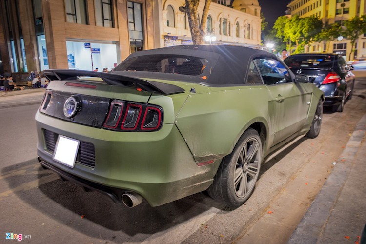 Ford Mustang ban dac biet gia tien ty tai Ha Noi-Hinh-3