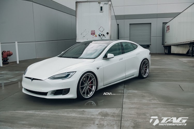 Sieu xe dien Tesla Model S 3 ty do mam “hang khung”-Hinh-4