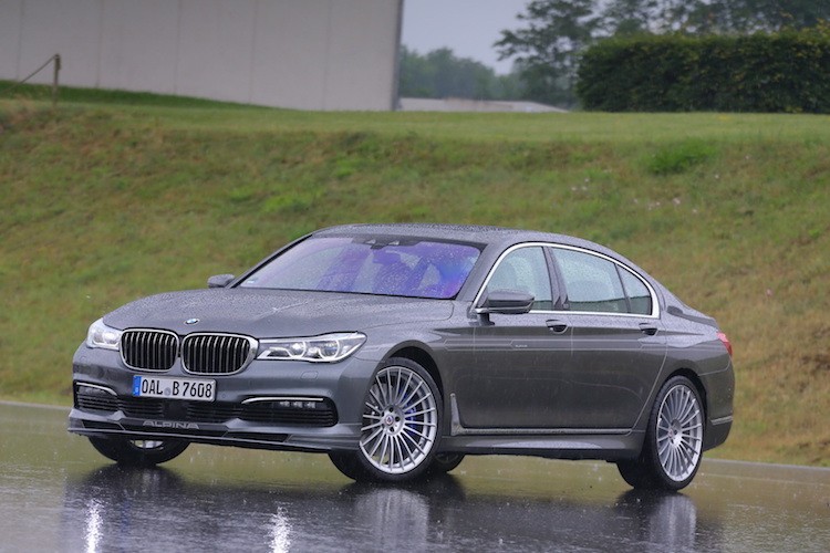 &quot;Soi&quot; xe BMW 7 Series nhanh nhat The gioi gia 3,45 ty
