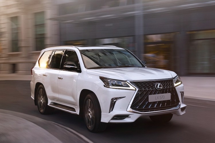 &quot;Soi&quot; SUV cao cap Lexus LX570 Superior moi gia 2,64 ty