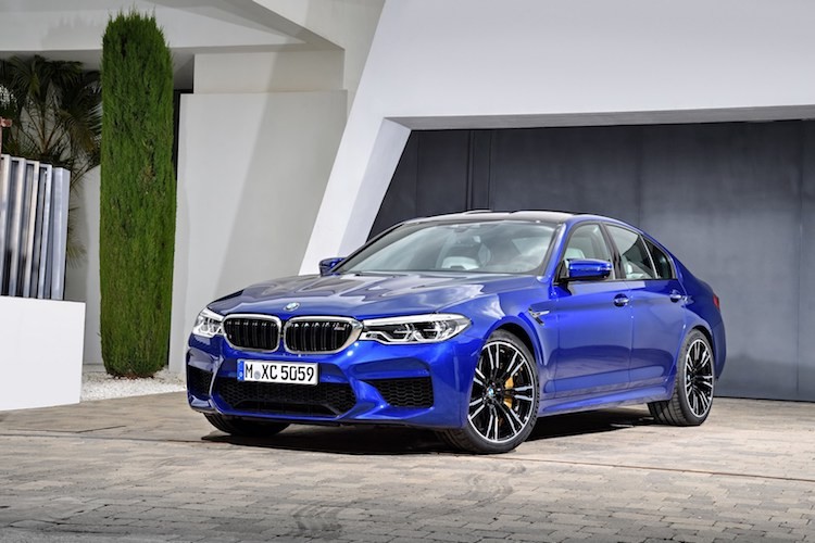 Sieu sedan BMW M5 2018 manh ngang sieu xe lo dien