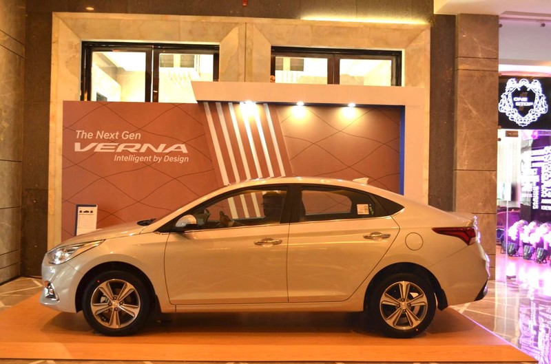 Sedan sieu re Hyundai Verna 2017 &quot;chot gia” 283 trieu dong-Hinh-8