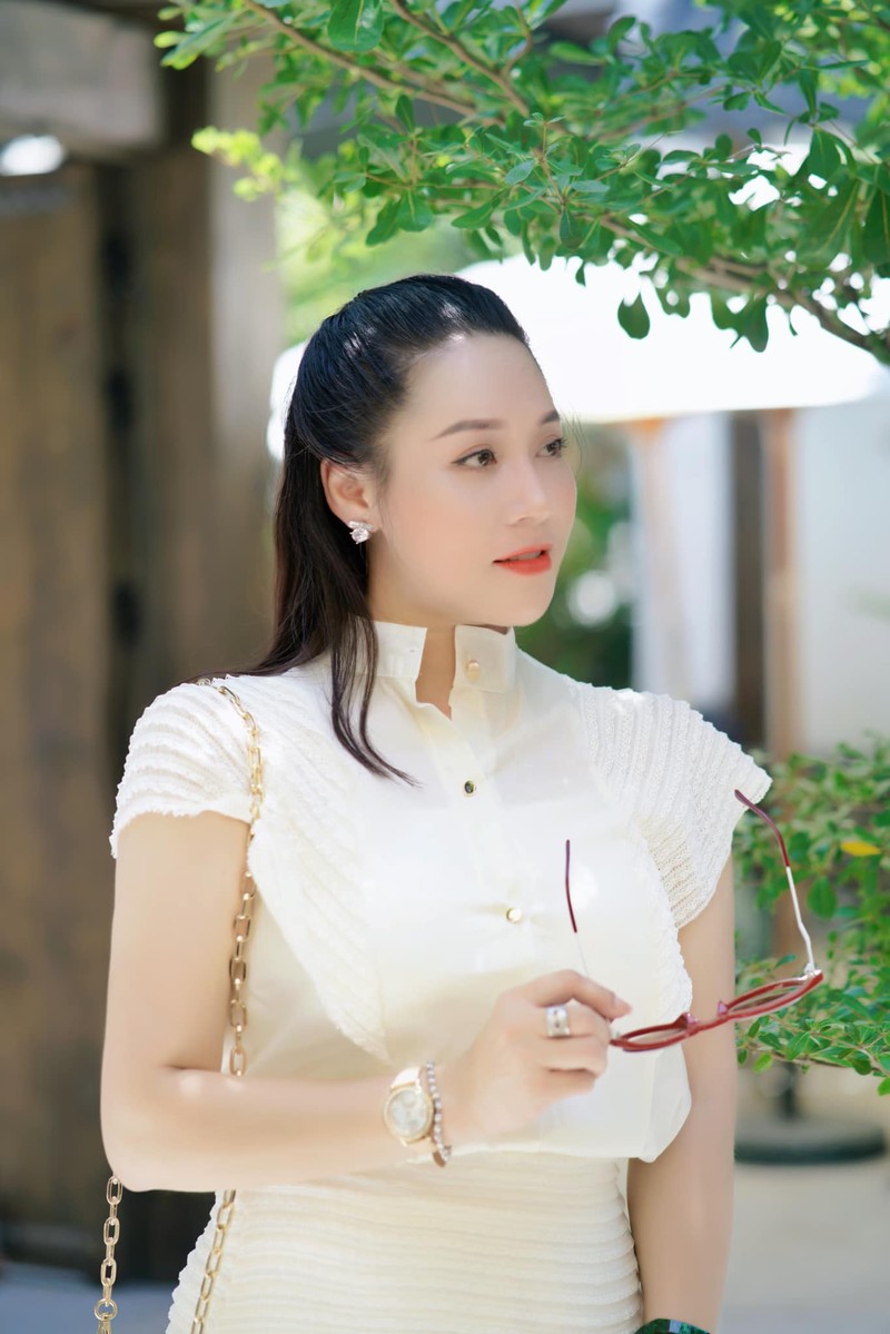 Dien vien Thu Huyen: Lam me bim sua tuoi 45, chong yeu het muc-Hinh-4