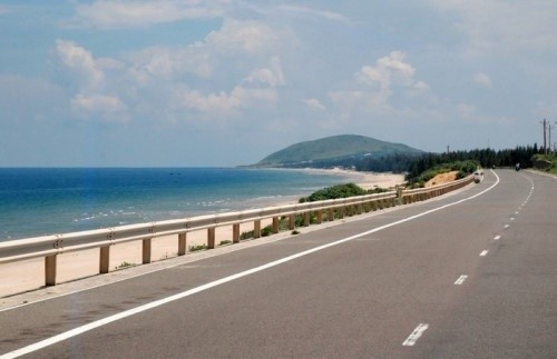 Lo dien nha dau tu thuc hien tuyen duong bo ven bien Thanh Hoa