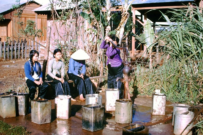 Loat anh VN 1963-1964 qua ong kinh Al Adcock (3)-Hinh-4