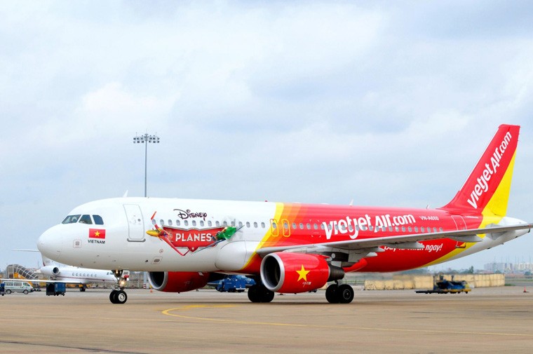 May bay A320 VietJet Air...mat phang sau khi ha canh