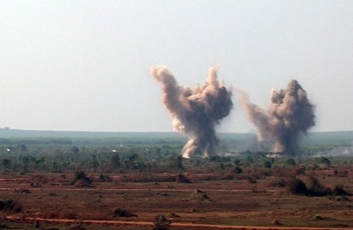 Tiem kich Su-30MK2 VN lan dau nem bom ban dem-Hinh-2