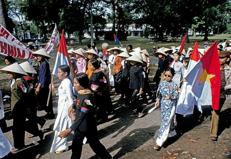 Anh doc: Dai le mung chien thang o Sai Gon 1975 (1)-Hinh-8