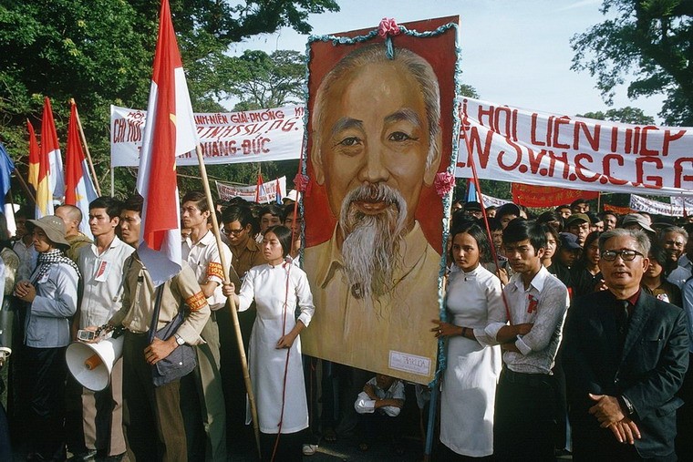 Anh doc: Dai le mung chien thang o Sai Gon 1975 (2)-Hinh-3