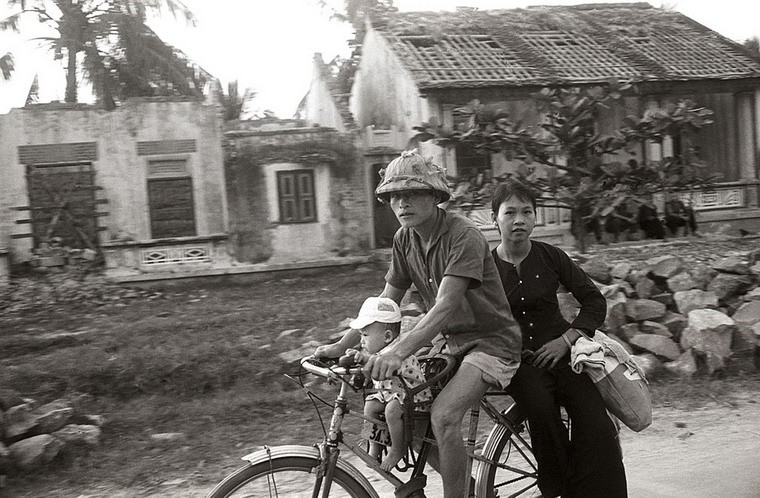 Mien Bac Viet Nam 1965 trong anh cua Romano Cagnoni-Hinh-3