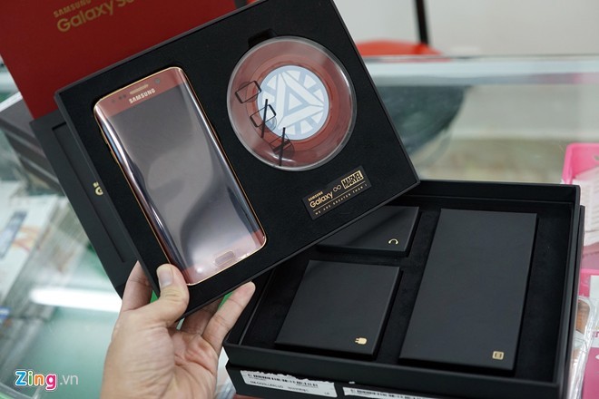 Ngam Galaxy S6 Edge ban Iron Man 3.000 USD o VN-Hinh-2