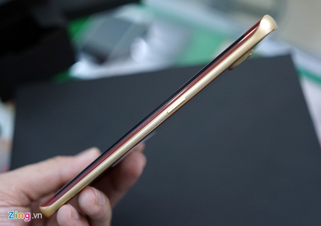 Ngam Galaxy S6 Edge ban Iron Man 3.000 USD o VN-Hinh-6