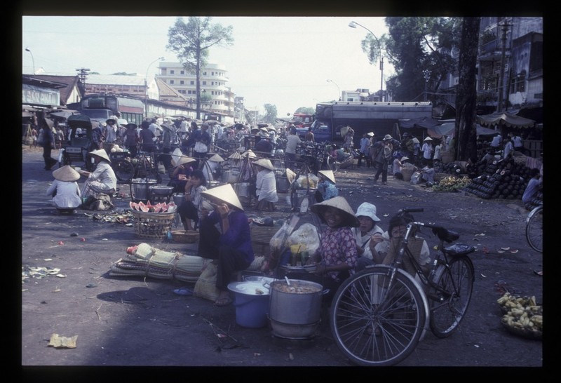 Anh doc ve Sai Gon nam 1990 cua Jean-Michel (2)-Hinh-2