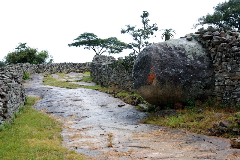 Kham pha bi an kinh ngac cua vuong quoc da Dai Zimbabwe-Hinh-9