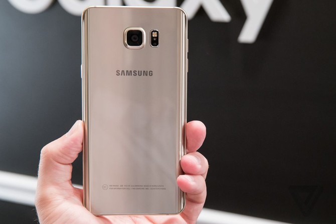 5 tinh nang hot cua Samsung Galaxy Note 5 ma iPhone khong co