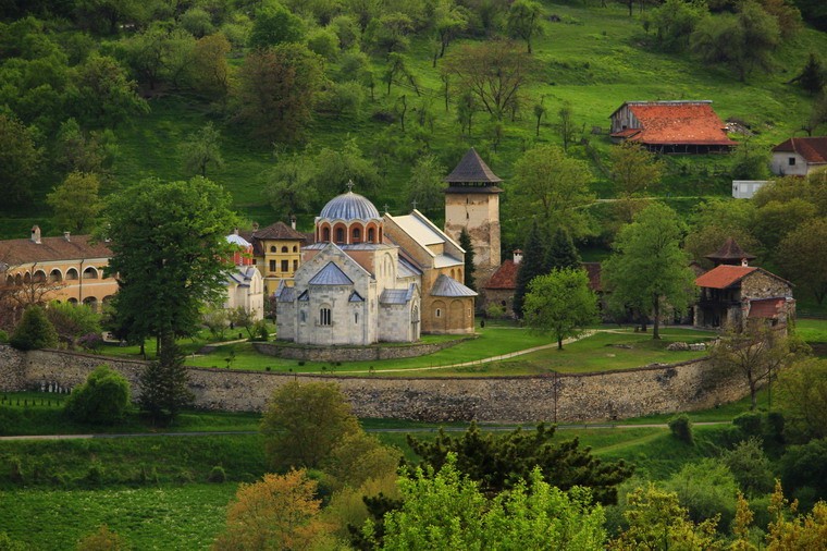 Ghe tham tu vien co xua noi tieng nhat Serbia-Hinh-9