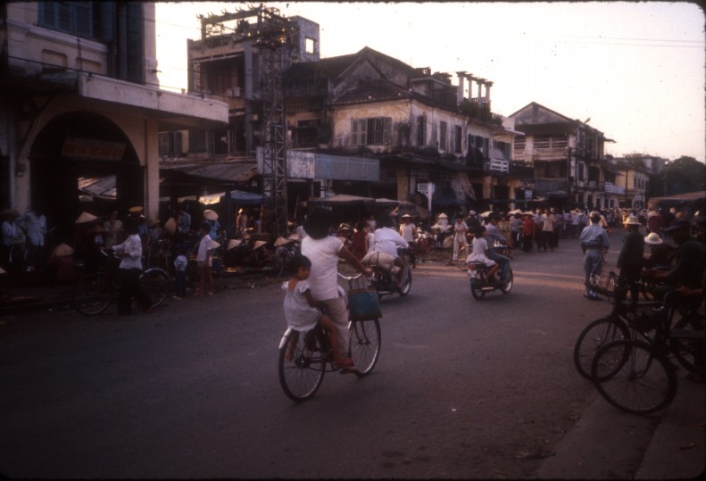 Sai Gon nam 1986 - 1989 trong anh cua Edwin E. Moise-Hinh-11