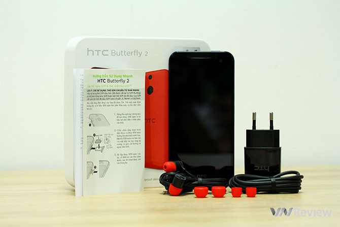 Mo hop dien thoai HTC Butterfly 2 vua ban chinh thuc-Hinh-3